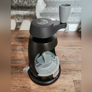 Pampered Chef Veggie Spiralizer